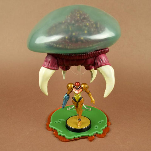 Display stand for Mother & Child Samus & Metroid Amiibo - Clear Orange & Green | Rose Colored Gaming - 2